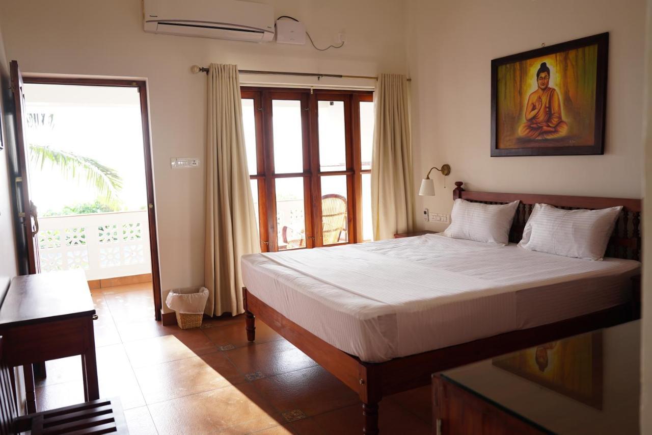 Buddha Beach Hotel โกวาลัม ภายนอก รูปภาพ