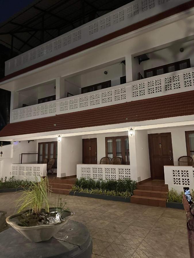 Buddha Beach Hotel โกวาลัม ภายนอก รูปภาพ