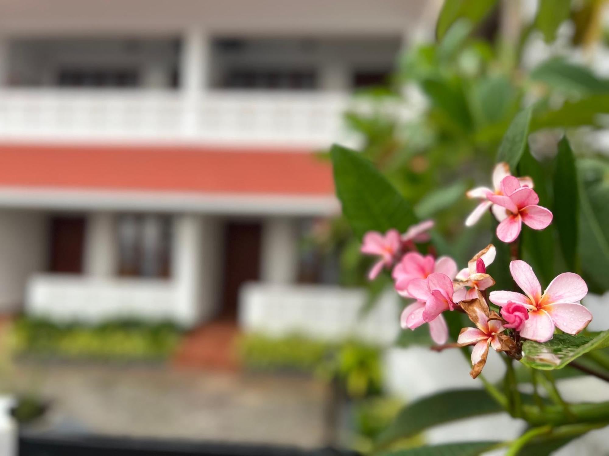 Buddha Beach Hotel โกวาลัม ภายนอก รูปภาพ