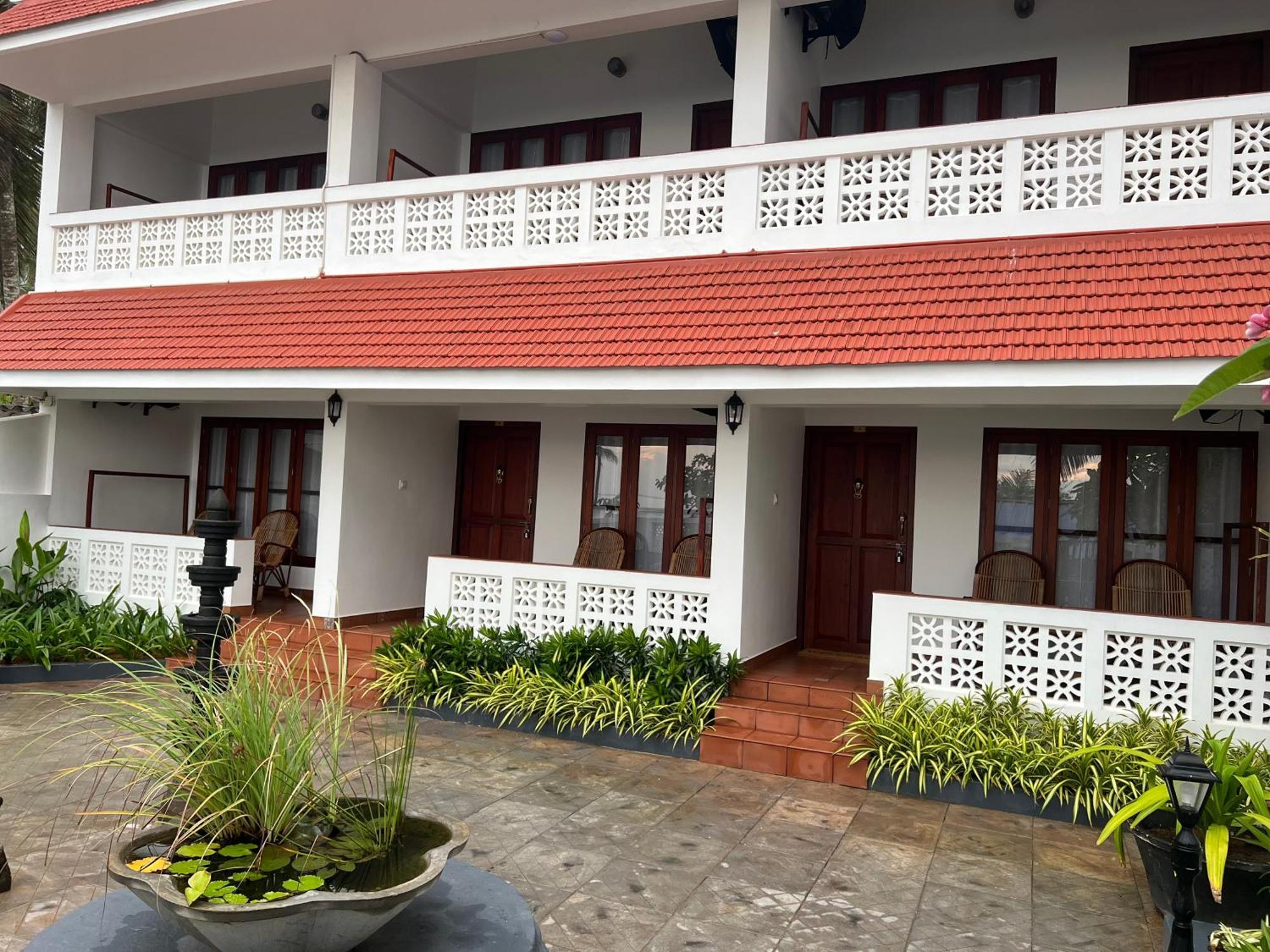 Buddha Beach Hotel โกวาลัม ภายนอก รูปภาพ